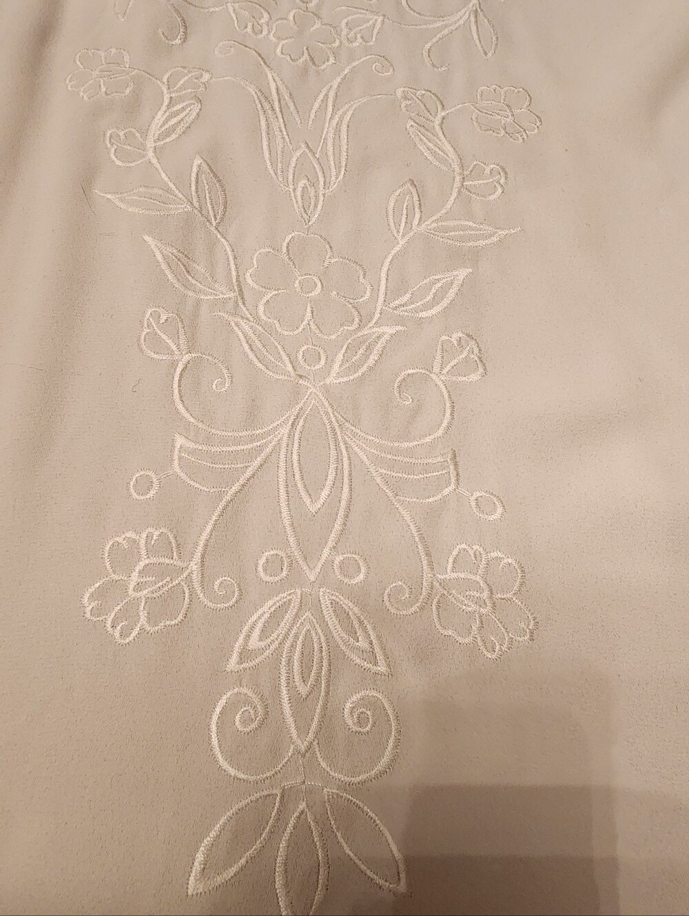 Torrid Size 3 White IVY LS Georgette Embroidered Hi-Low Tunic - Picture 7 of 11